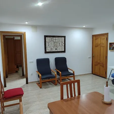 Apartment Mit Bergblickterrasse Bei Lloret De Mar *